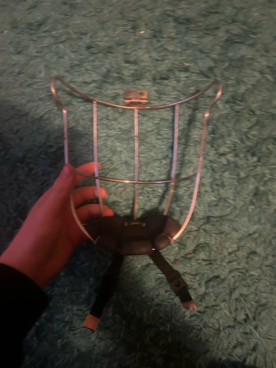 Oldstyle Kilkenny guard - Image 2