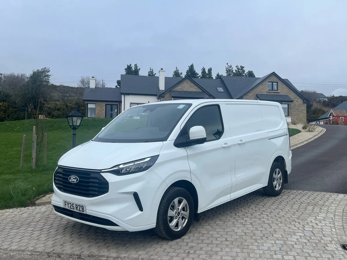 2025 ford transit custom 280 limited - Image 2