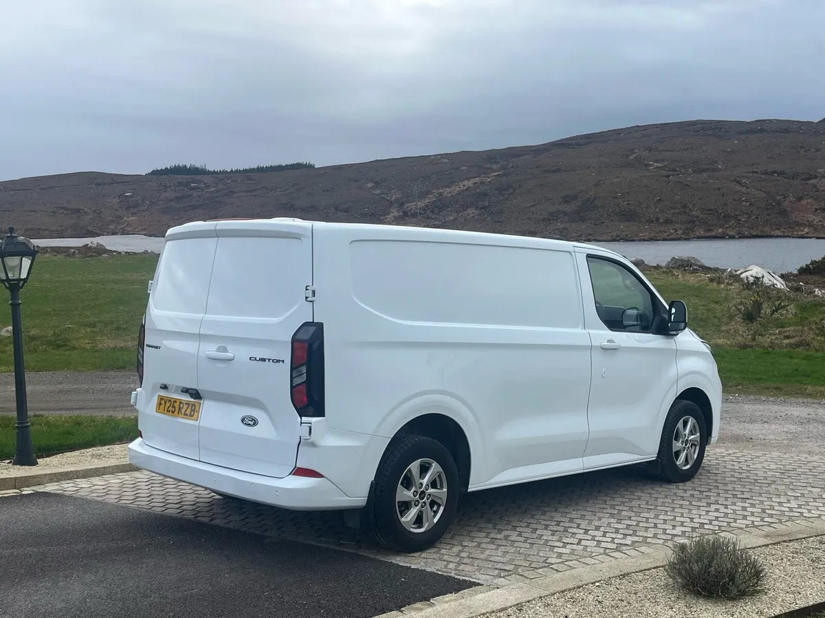 2025 ford transit custom 280 limited - Image 4