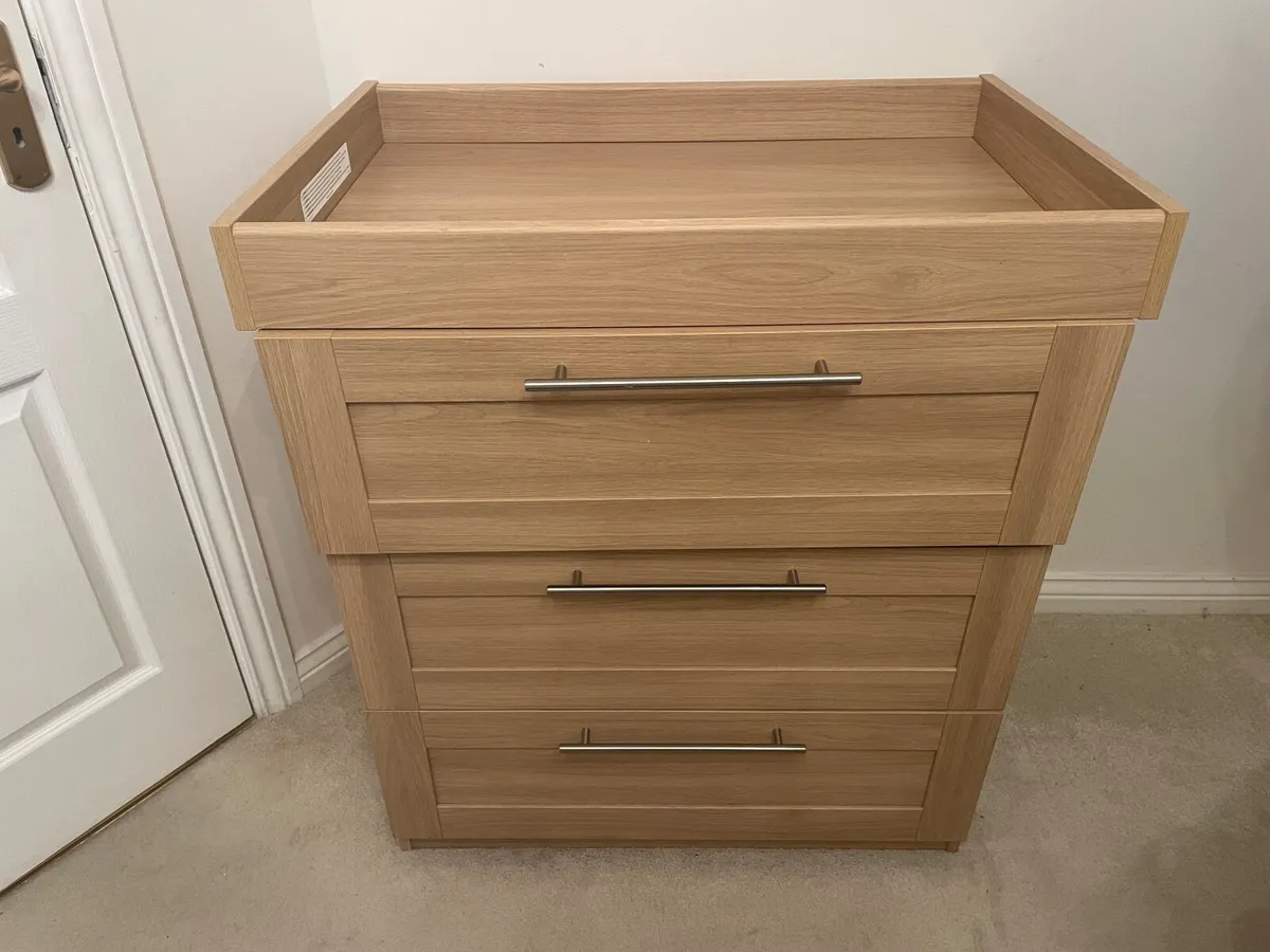 Baby changing unit - Image 1