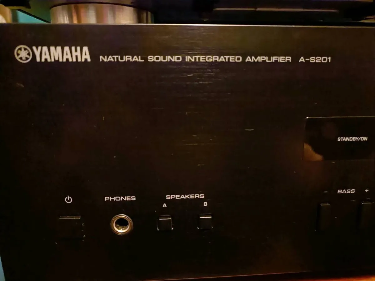 Yamaha amplifier+ Phillips cd player - Image 4