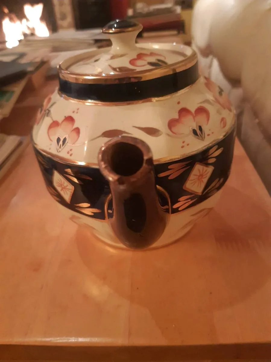 Vintage Tea Pot - Image 2