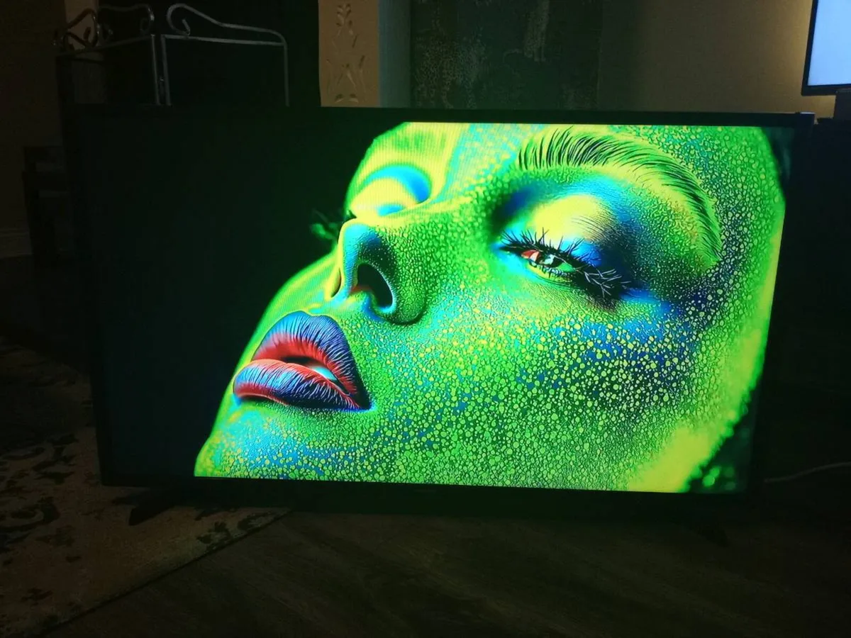 Samsung 40" full HD SMART TV UE40J5200AK - Image 1
