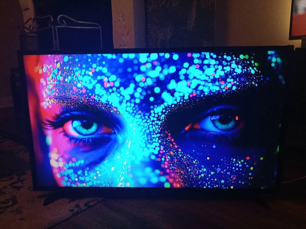 Samsung 40" full HD SMART TV UE40J5200AK - Image 2