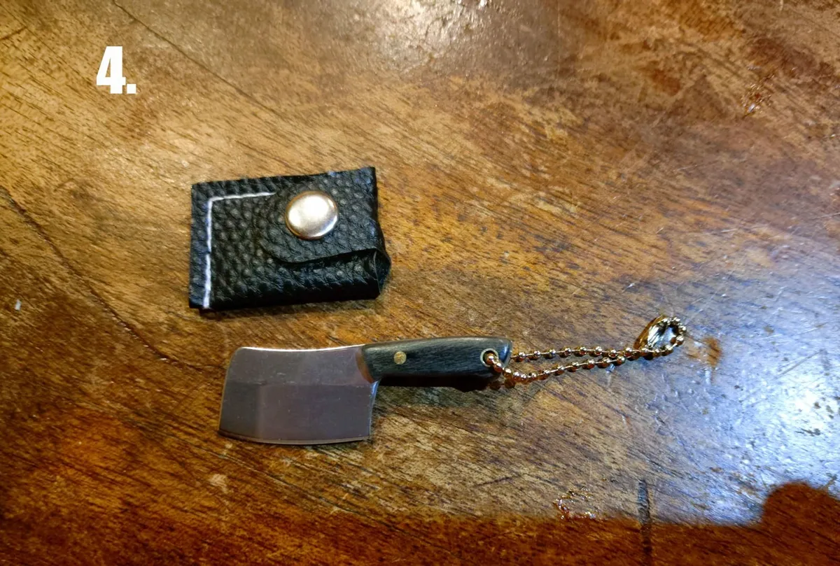 CUTE MINI KEYRING KNIVES (BRAND NEW). - Image 4
