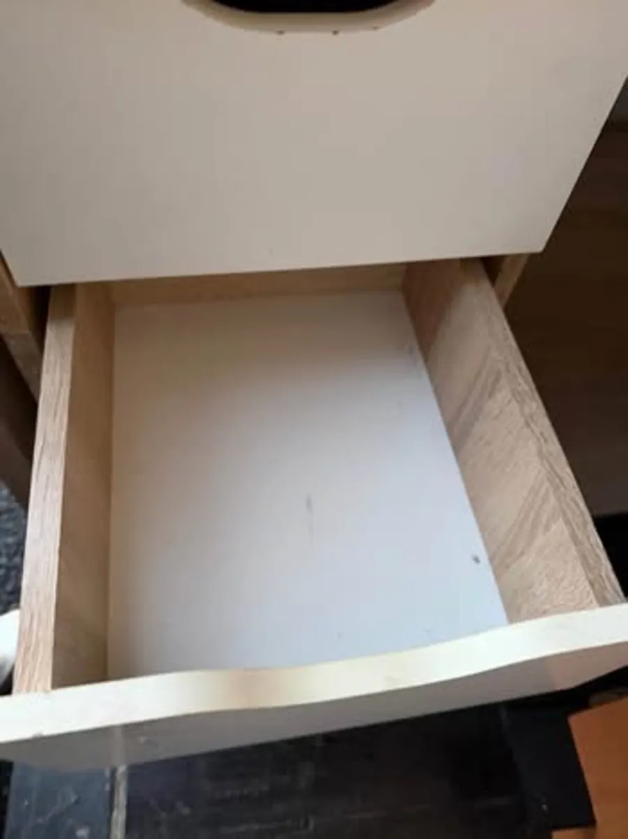 Desk with drawers - Image 4