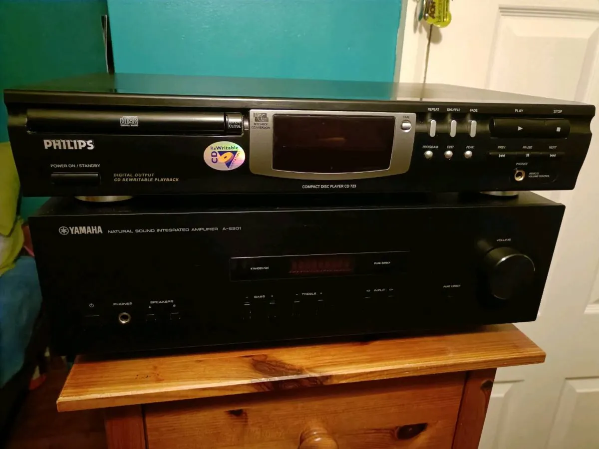 Yamaha amplifier+ Phillips cd player - Image 1