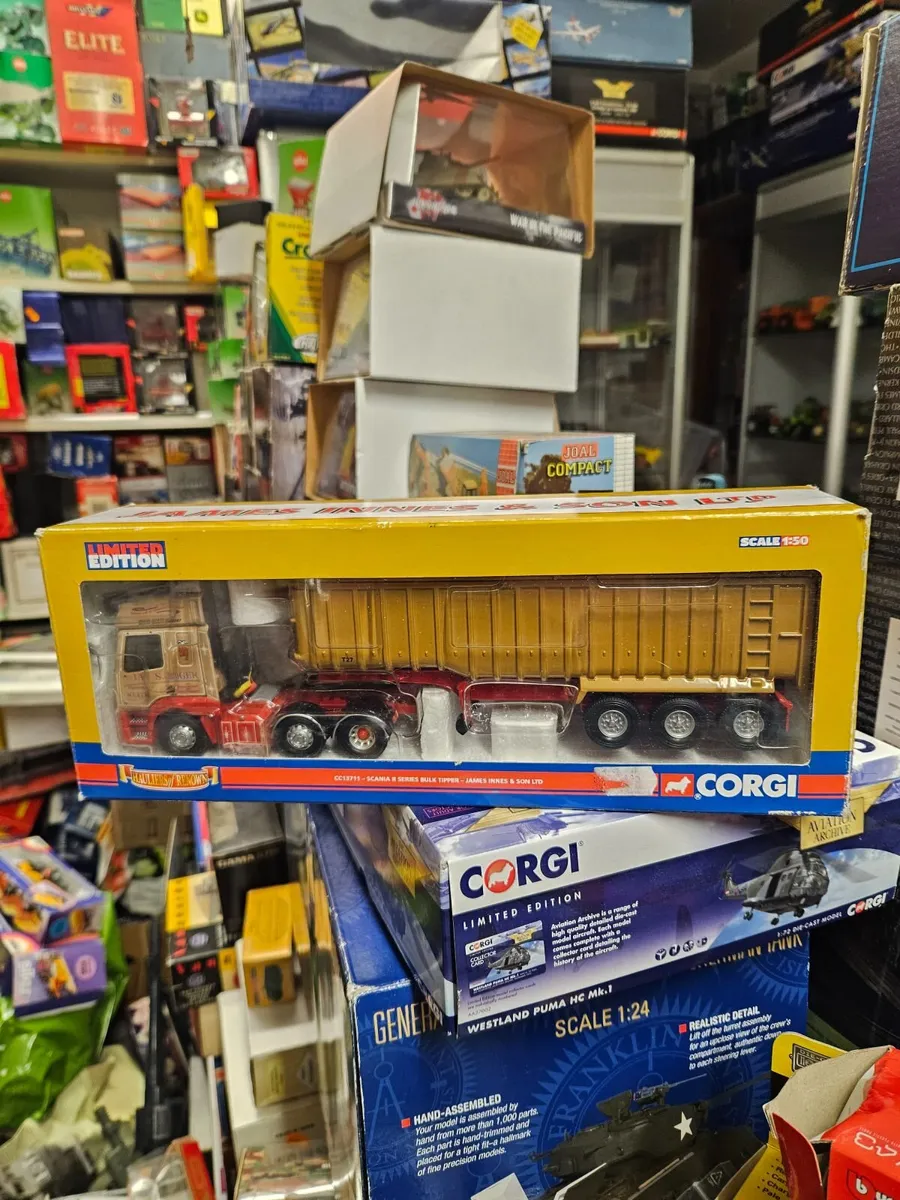 Corgi Scania Tractor Unit and Bulk Tipper Trailer - Image 1