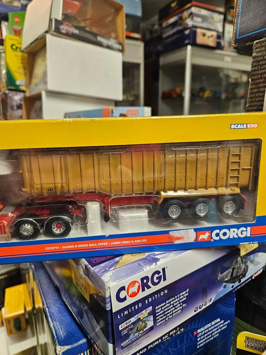 Corgi Scania Tractor Unit and Bulk Tipper Trailer - Image 4