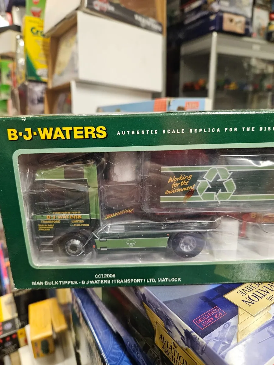 Corgi MAN Tractor Unit and Bulk Tipper Trailer 1.5 - Image 2