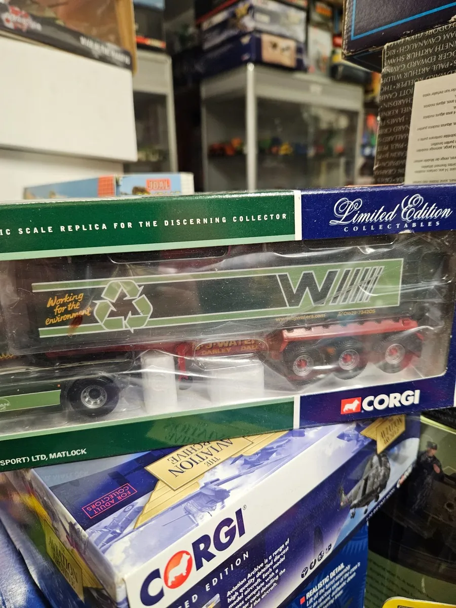 Corgi MAN Tractor Unit and Bulk Tipper Trailer 1.5 - Image 3