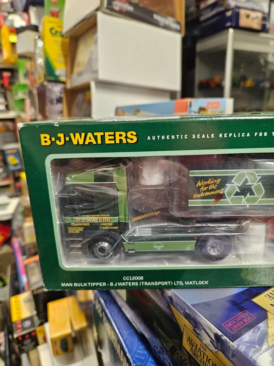 Corgi MAN Tractor Unit and Bulk Tipper Trailer 1.5 - Image 4