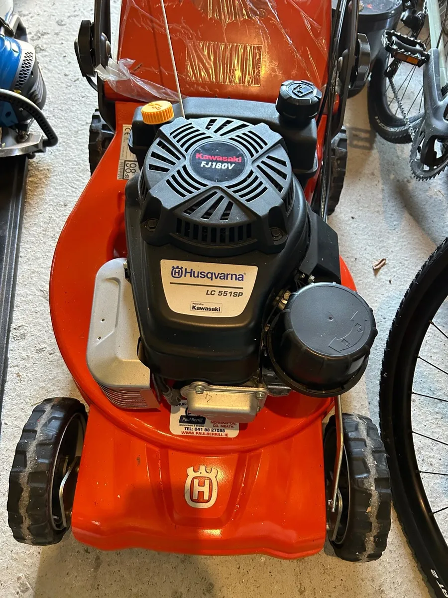Husqvarna Commercial Lawnmower 551 SP - Image 4