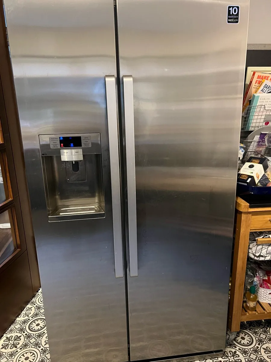 Samsung American Fridge Freezer - Image 1