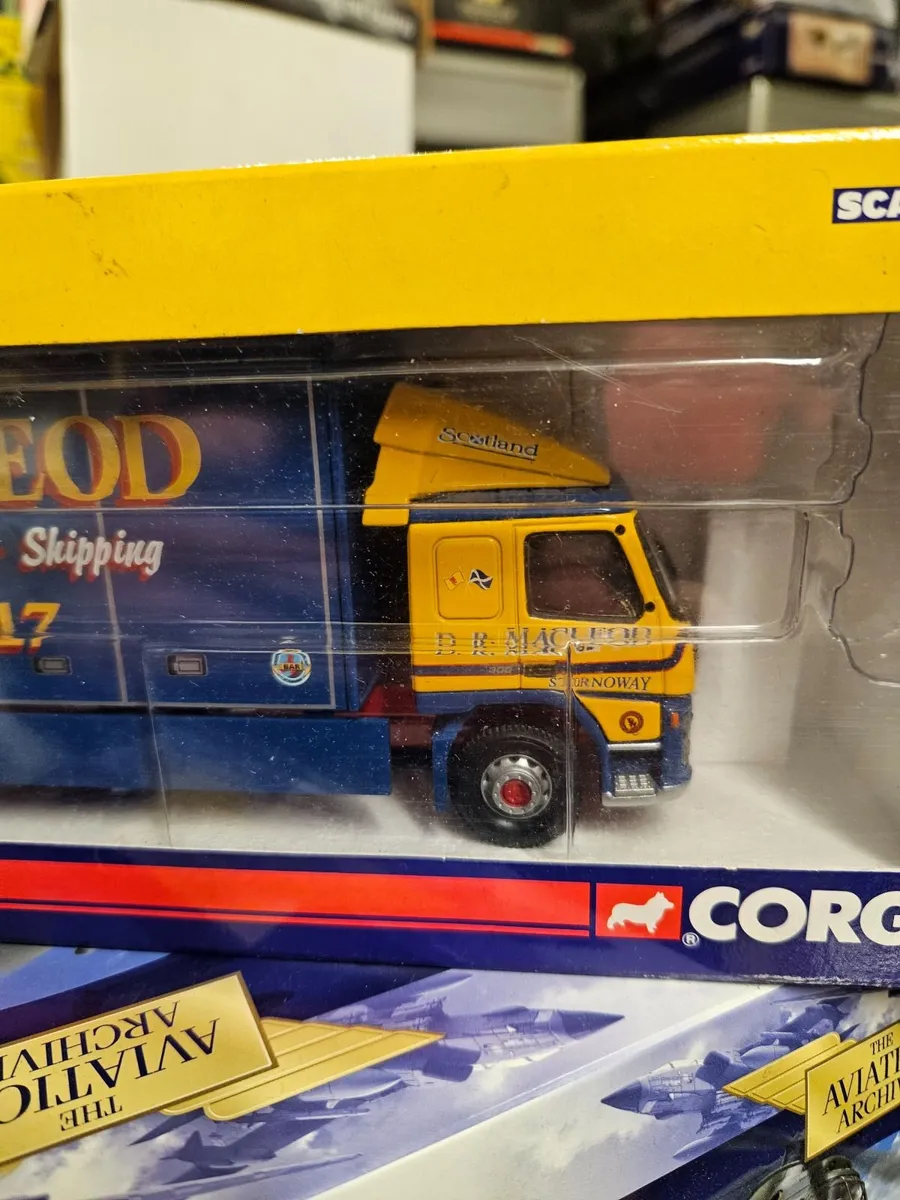 Corgi Volvo Rigid Truck 1.50 - Image 3