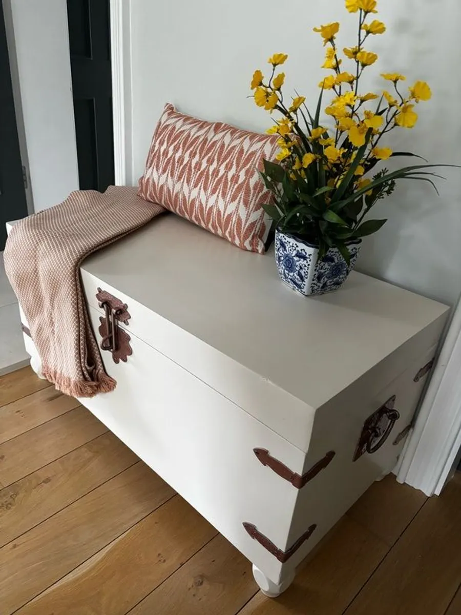 blanket box - Image 1