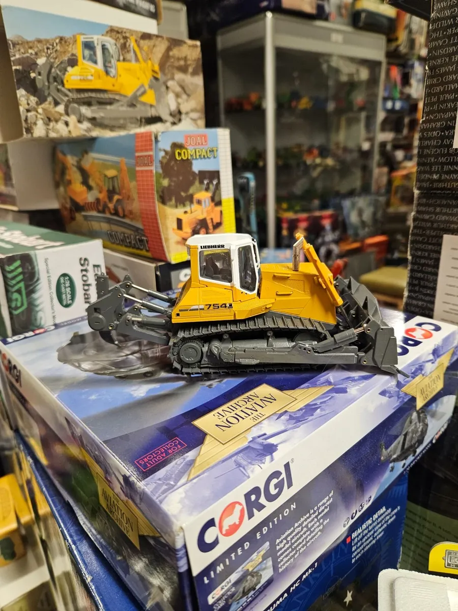 Corgi Conrad Liebherr Bulldozer 1.50 - Image 1
