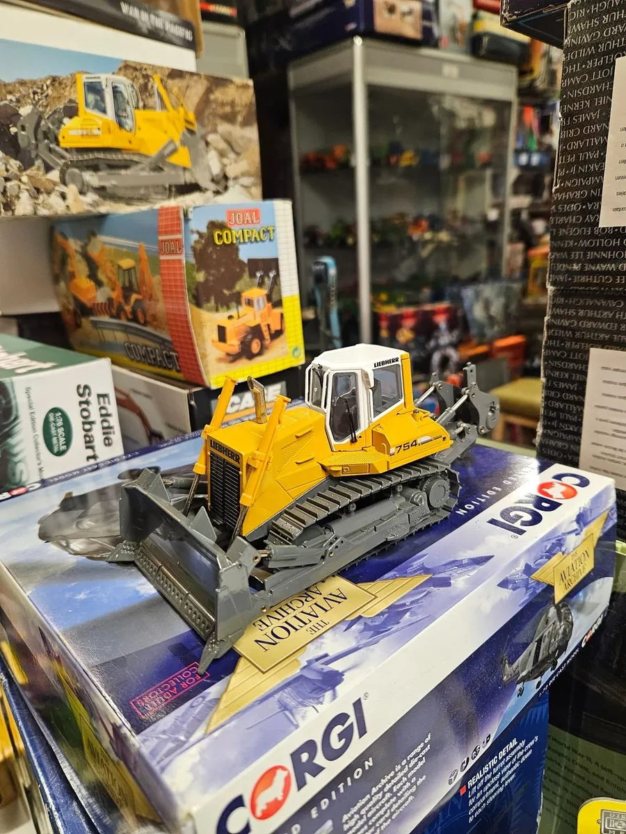 Corgi Conrad Liebherr Bulldozer 1.50 - Image 2
