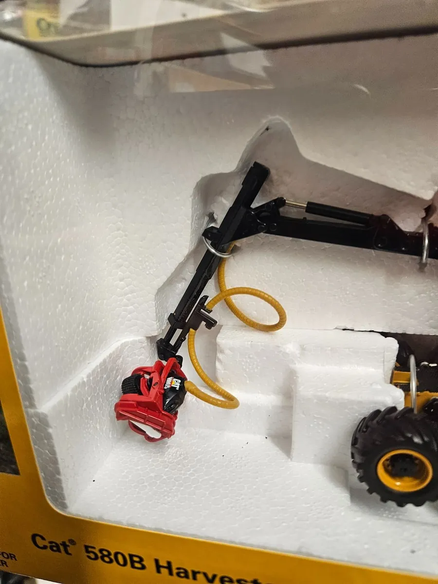 Corgi Norscot Caterpillar Forestry Harvester 1.50 - Image 3