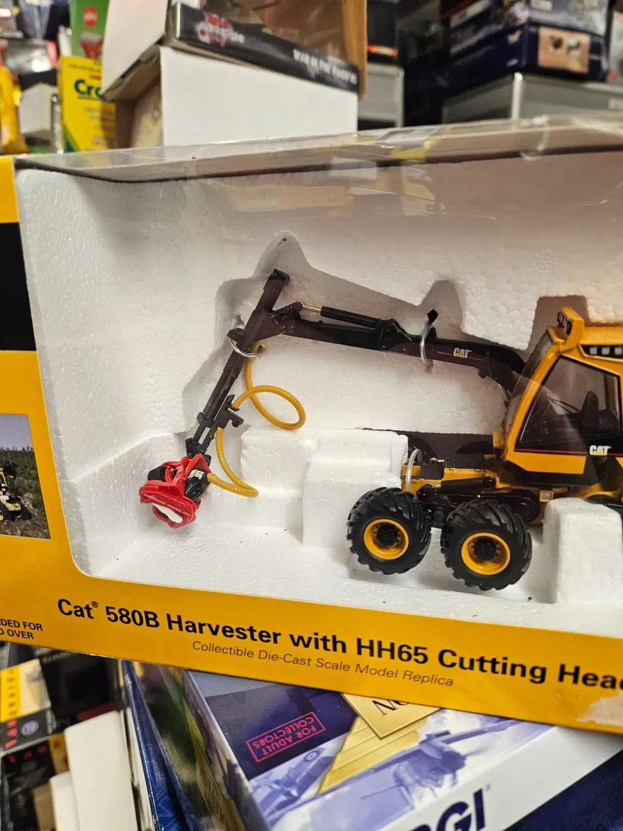 Corgi Norscot Caterpillar Forestry Harvester 1.50 - Image 2