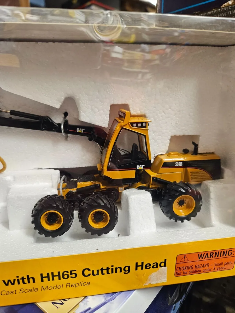 Corgi Norscot Caterpillar Forestry Harvester 1.50 - Image 4