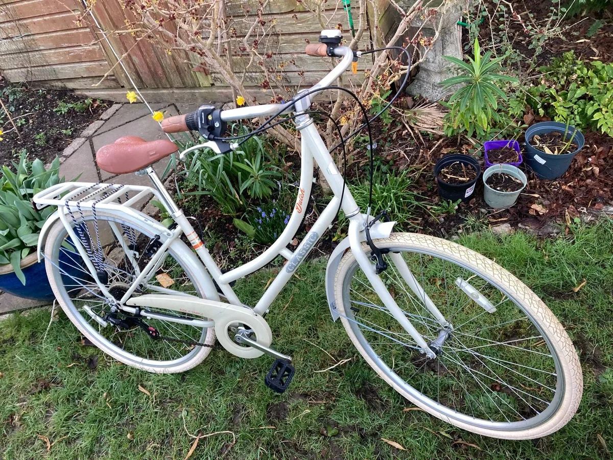 Classic Ladies Bike - Image 1