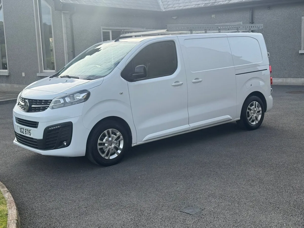VAUXHALL VIVARO - Image 2