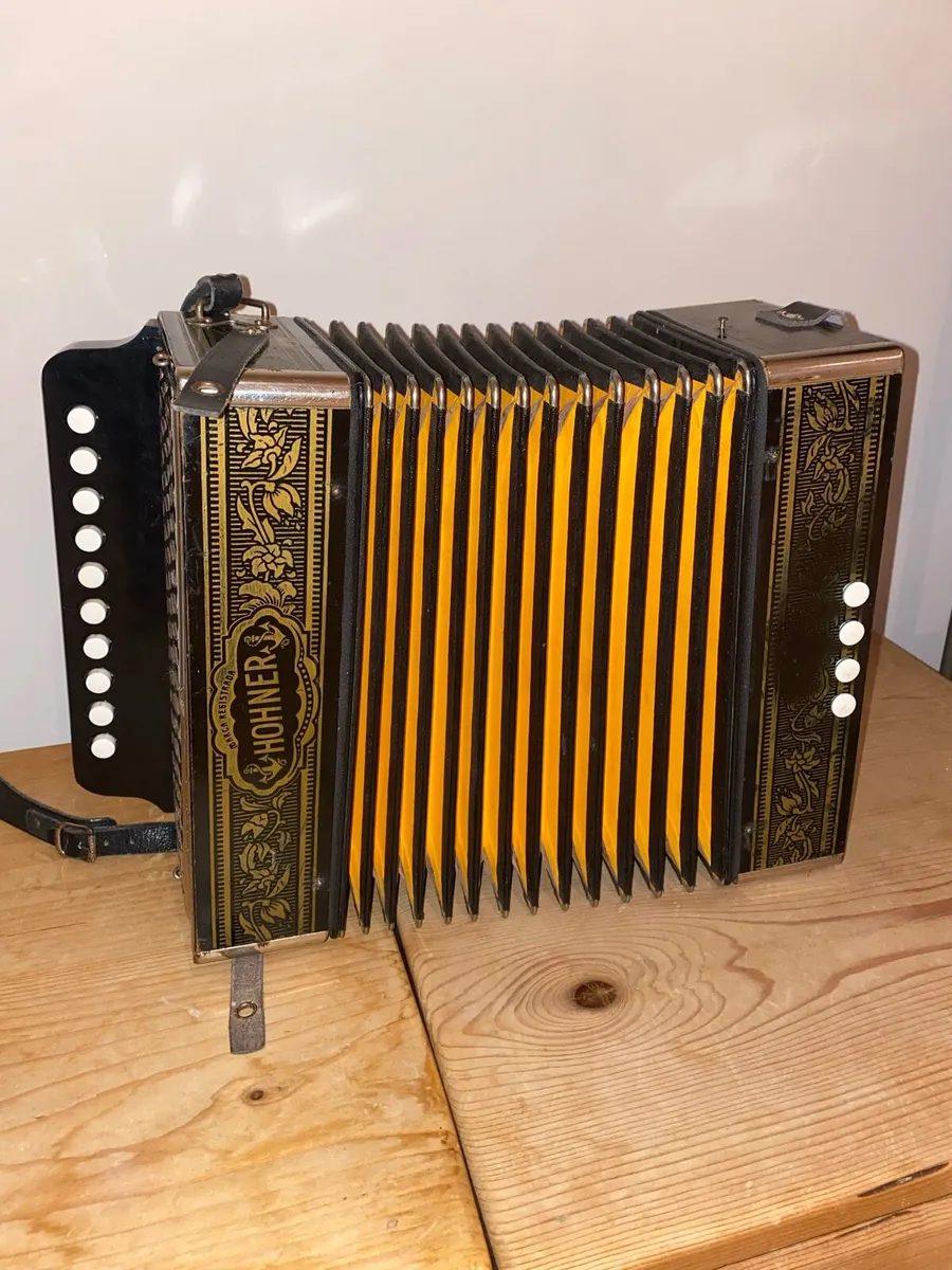 Hohner accordion - Image 2