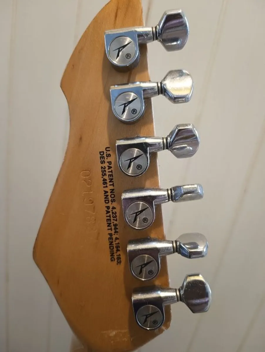 VINTAGE 1980s Peavey Milestone 6 string - Image 4