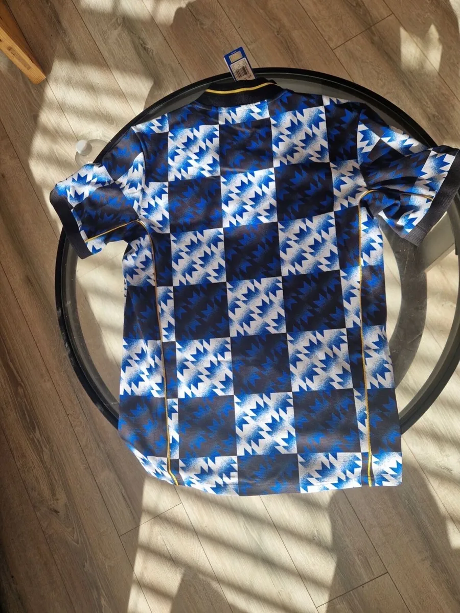 Adidas Manchester United Football 2025/26 Jersey - Image 3