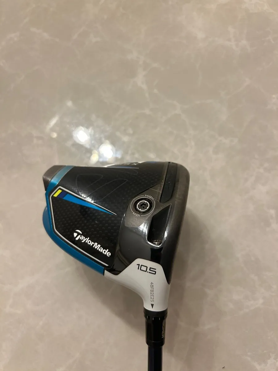 Taylormade sim2 max driver - Image 1