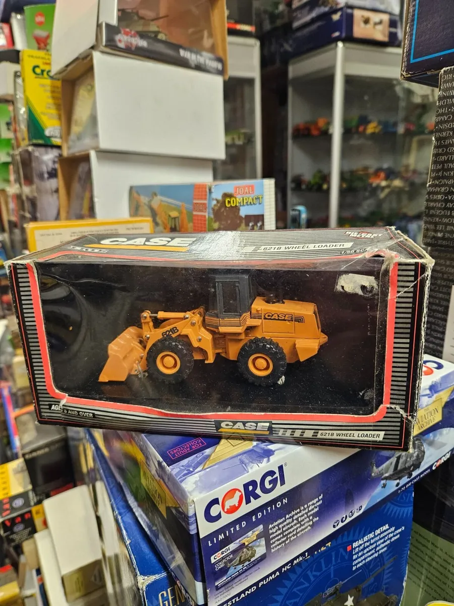 Corgi ERTL Case Loader 1.50 - Image 1