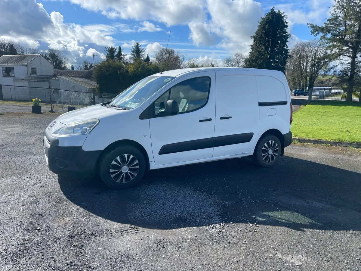 Peugeot partner 1.6 hdi 3 seater doe cvrt 07/26 - Image 3