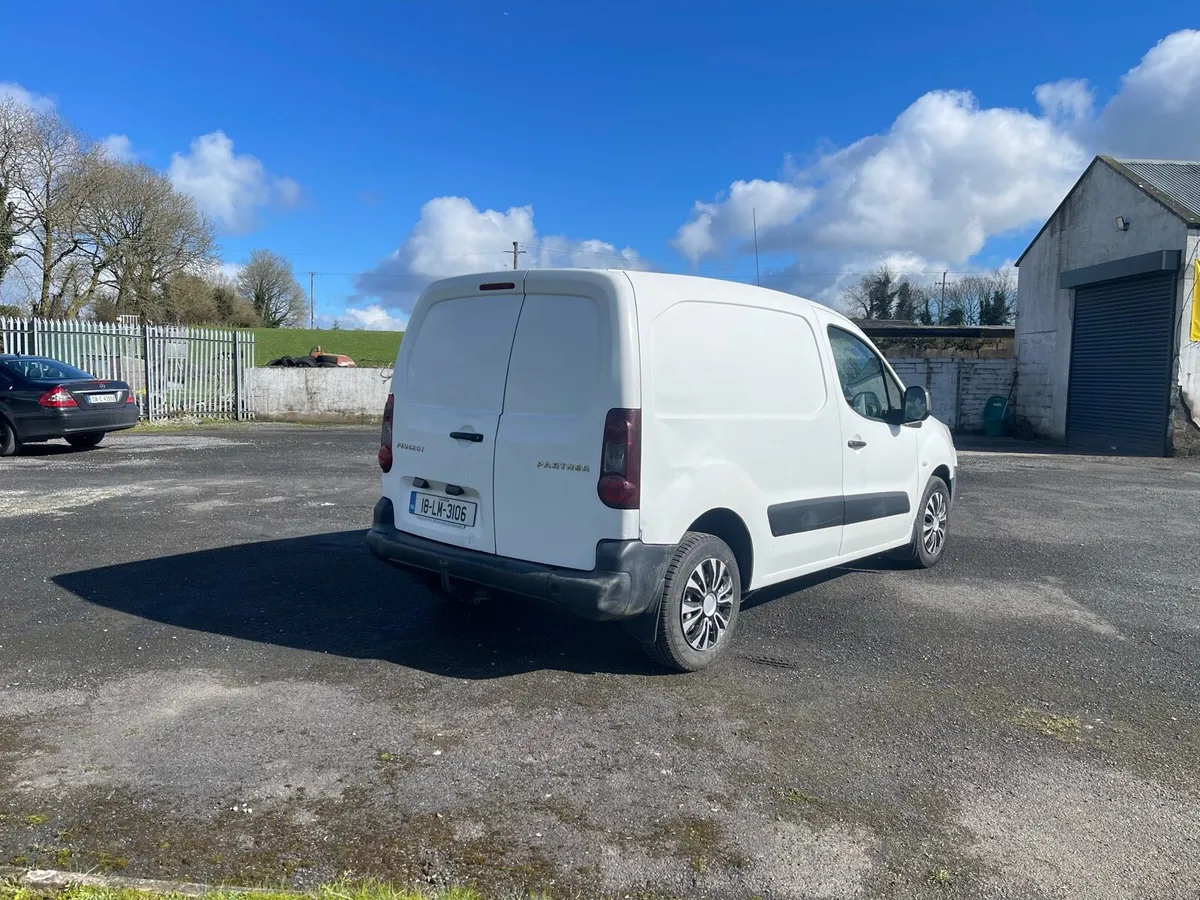 Peugeot partner 1.6 hdi 3 seater doe cvrt 07/26 - Image 4