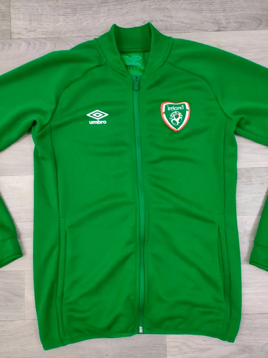 Umbro Ireland Track Jackets Women's Small - Image 2
