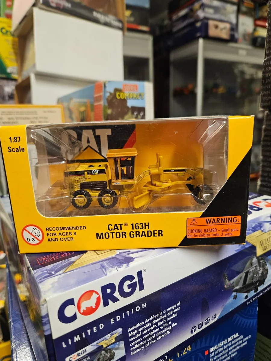 Corgi Norscot Caterpillar Road Scraper 1.87