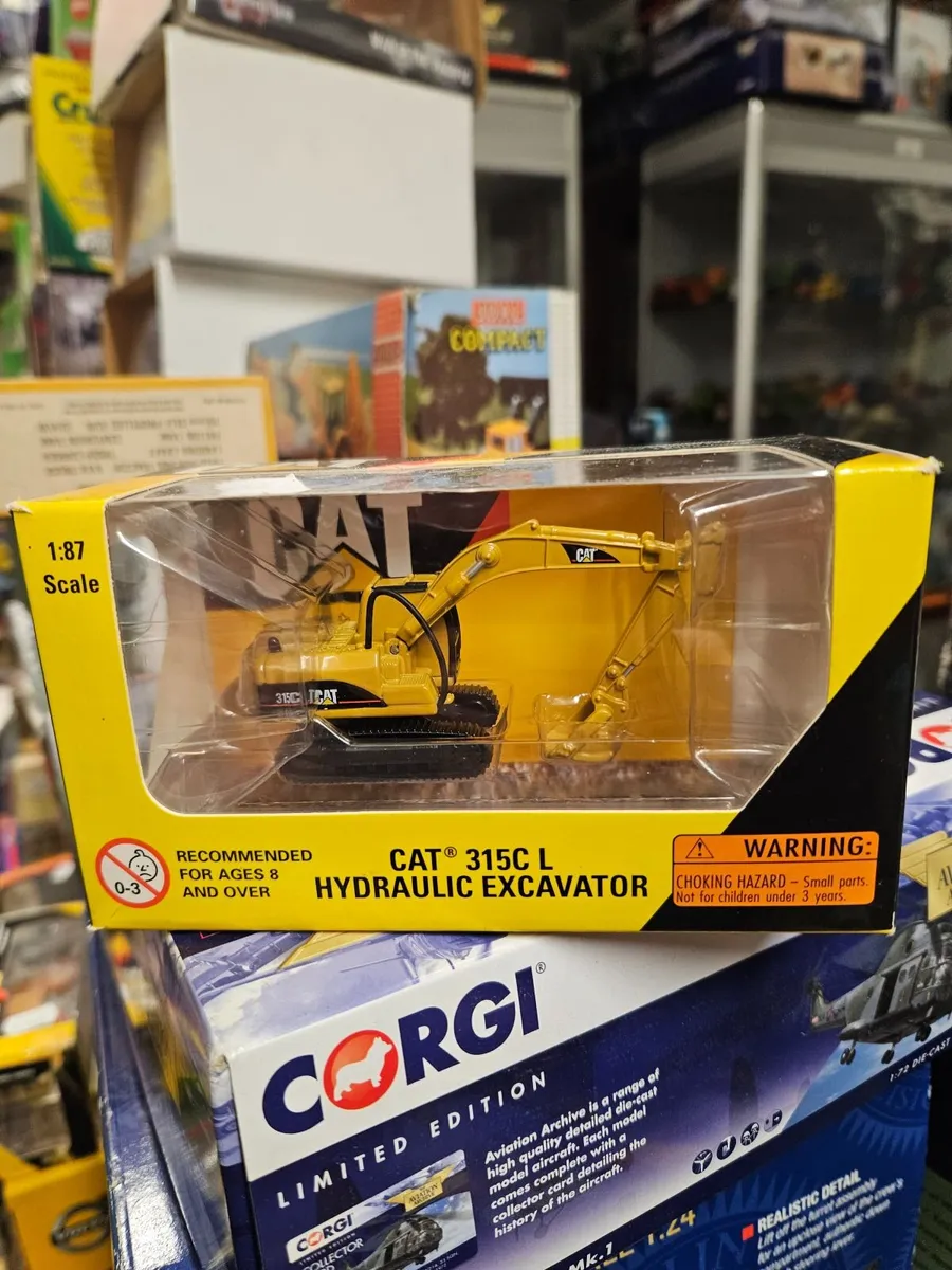 Corgi Norscot Caterpillar Excavator 1.87