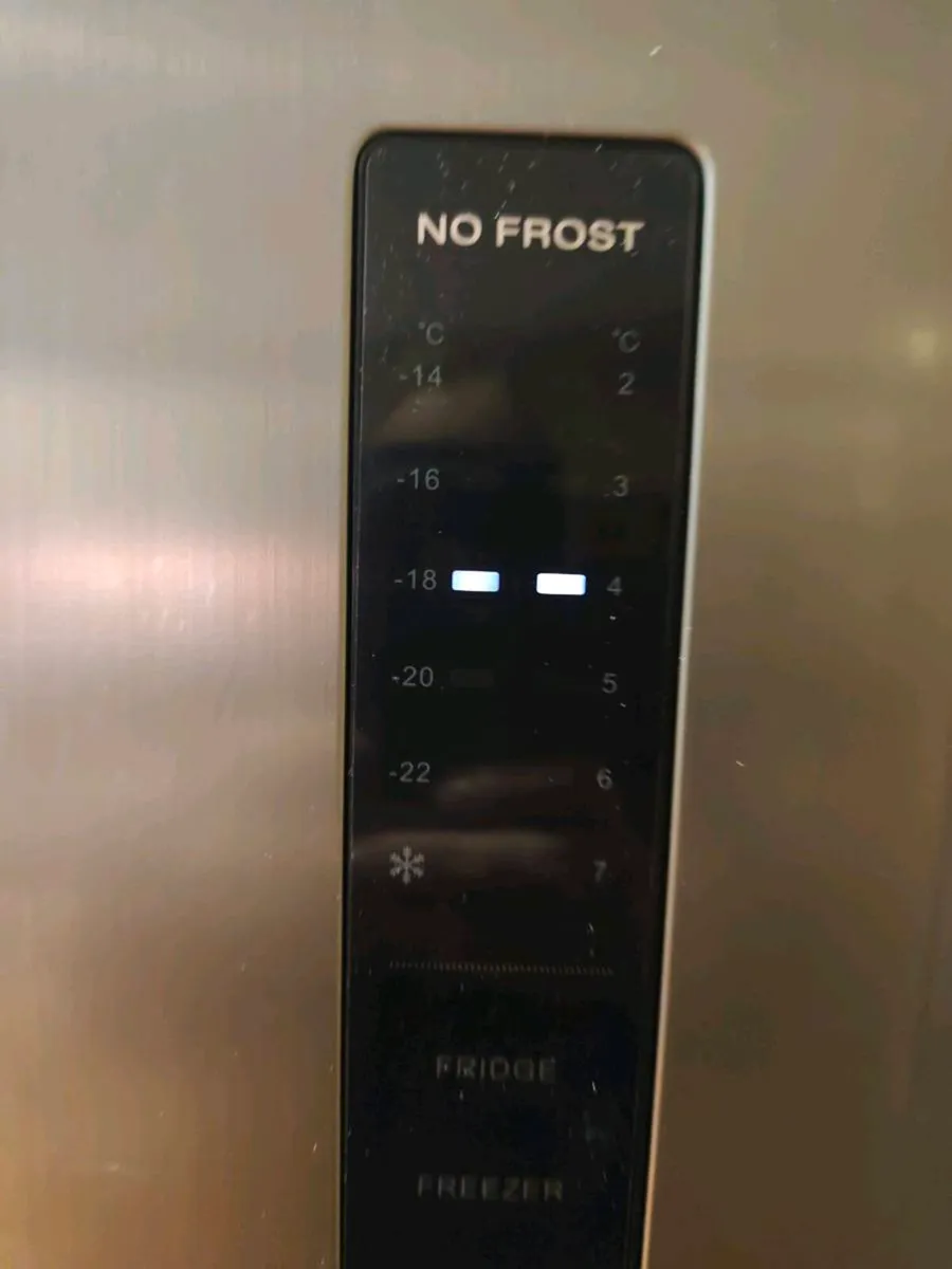 Fridge freezer - Image 4