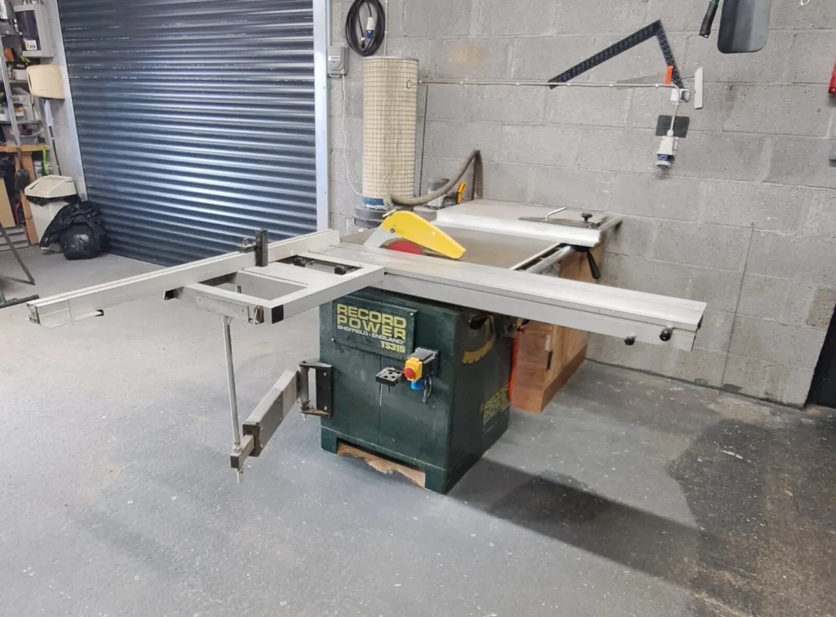 Table saw and extractor - Image 1
