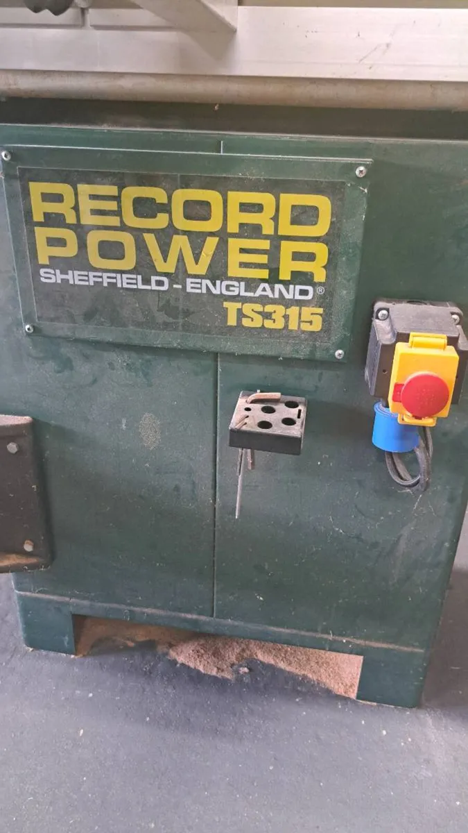 Table saw and extractor - Image 2