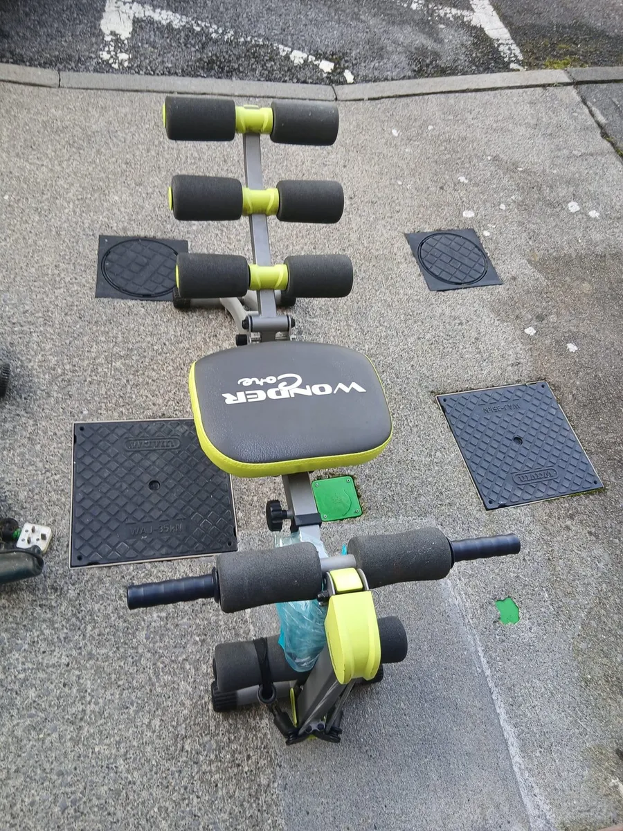 EXERCISE BENCH + DUMBELLS - Image 3