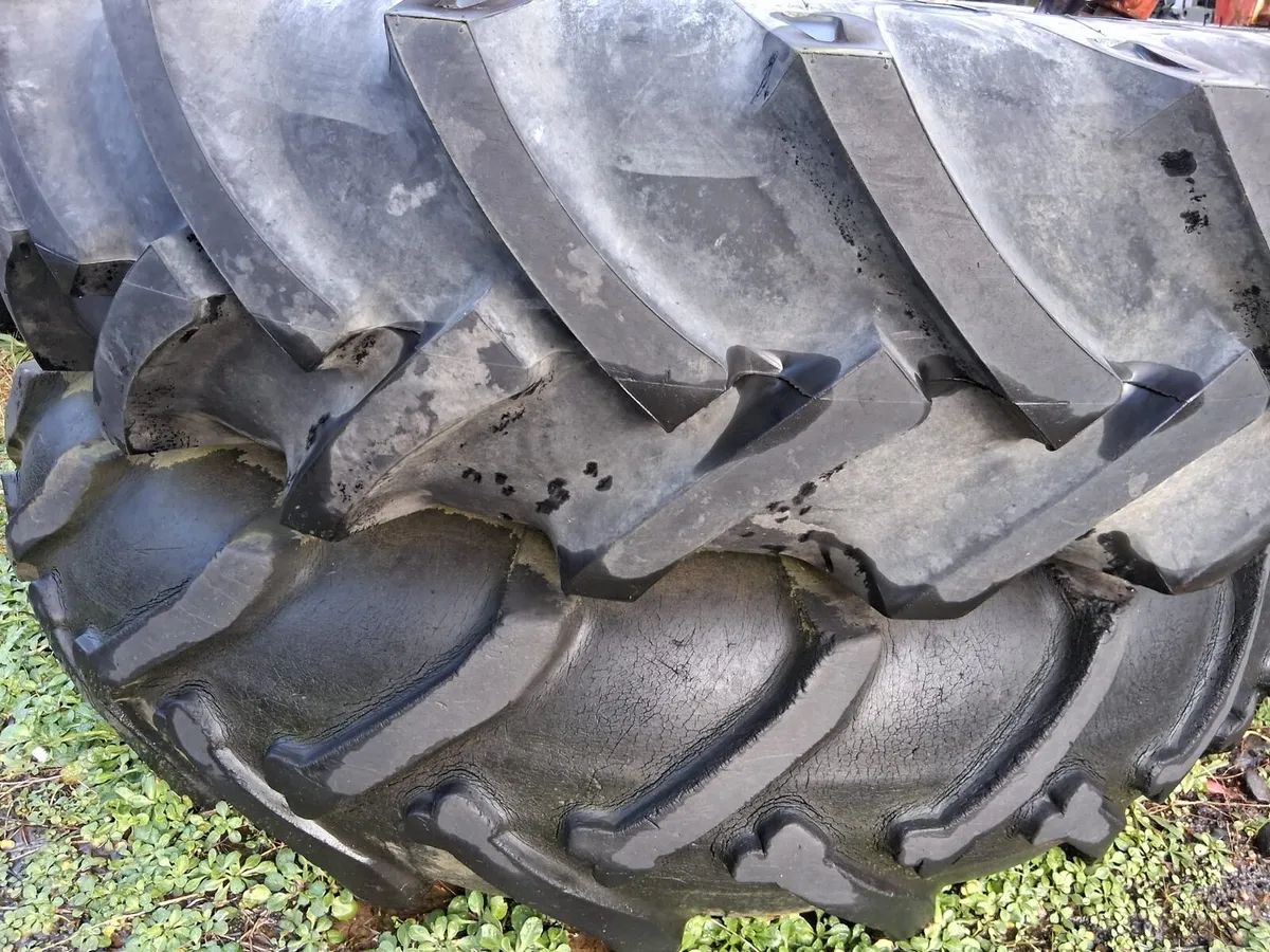 Tractors wheels - Image 3