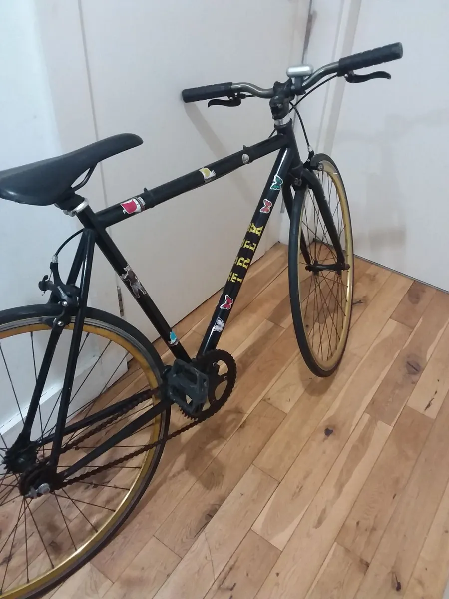 Beautiful bike like new - Image 1