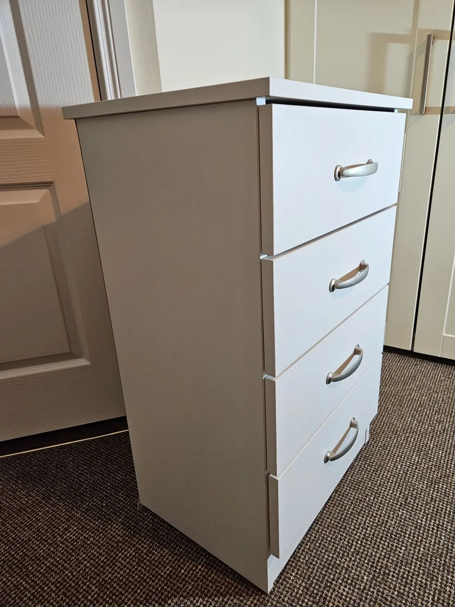 Lockers and dresser - Image 2