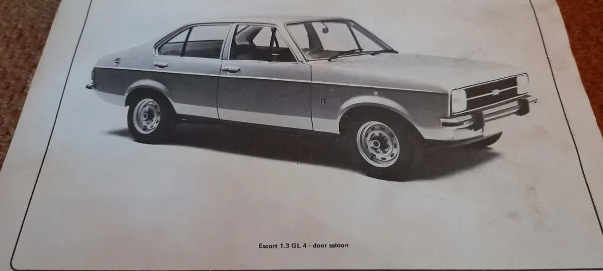 Ford Escort/Cortina vintage Haynes Manuals - Image 4