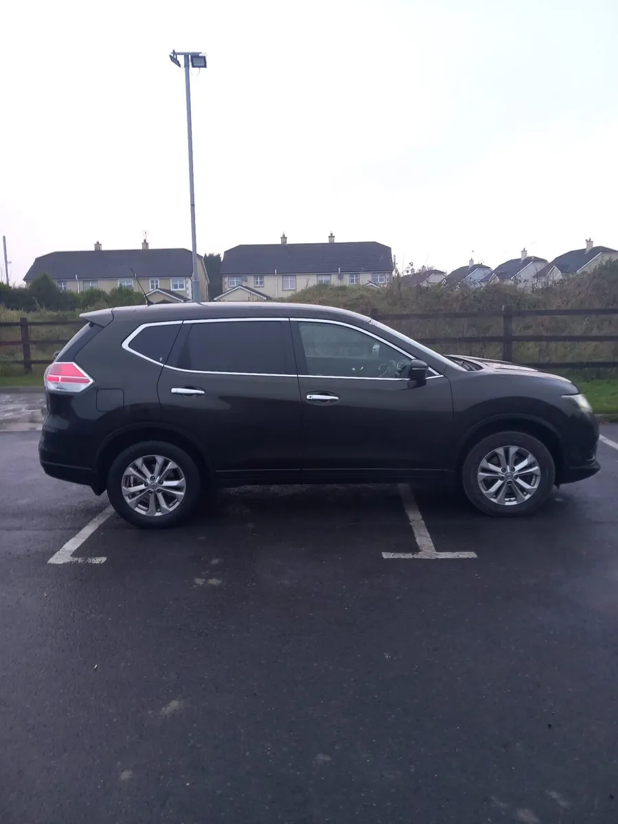 X Trail 1.6 ,service history NEW DOE - Image 4