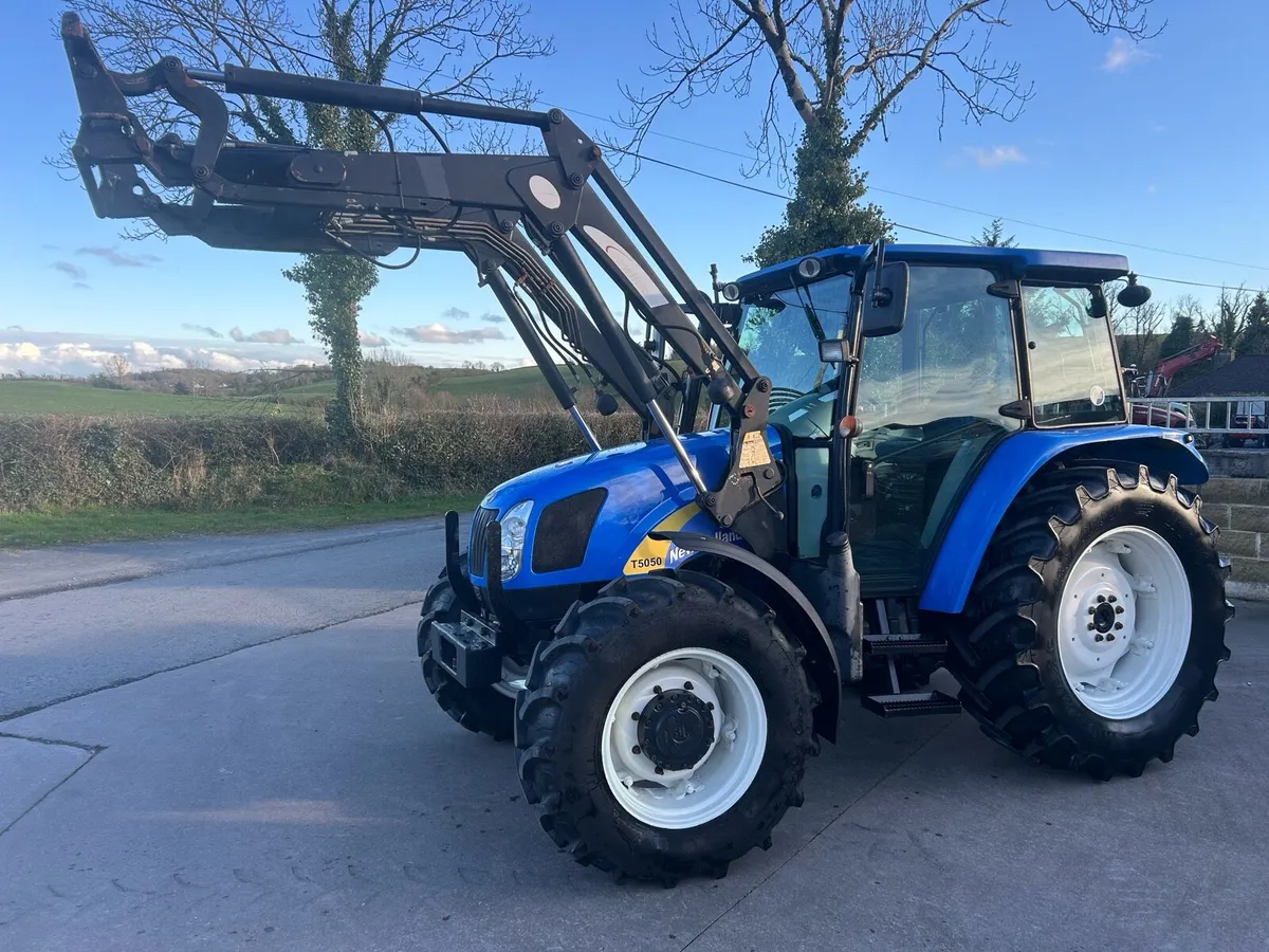 New holland T5050 + loader - Image 2