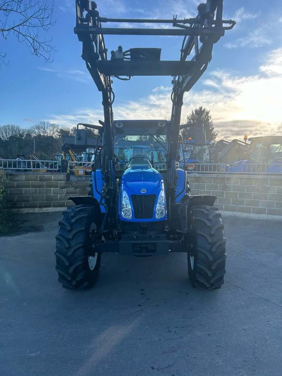 New holland T5050 + loader - Image 3