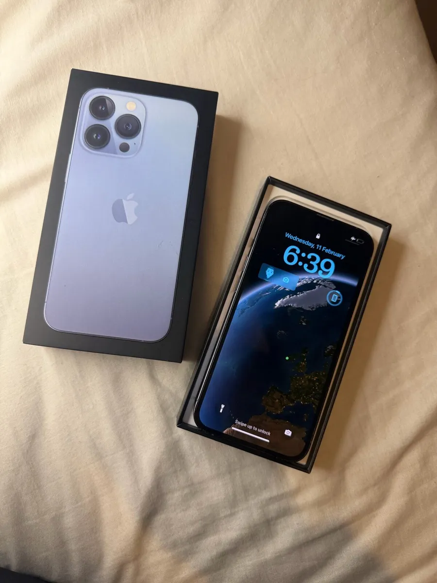 iPhone 13 128gb unlocked sierra blue - Image 2