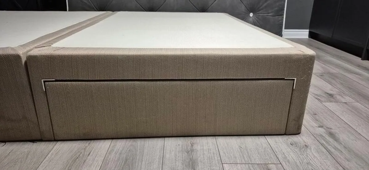 bed and mattress - Image 3